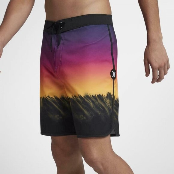 Hurley Men's Phantom Estuary 18" Boardshorts - Pink Blast